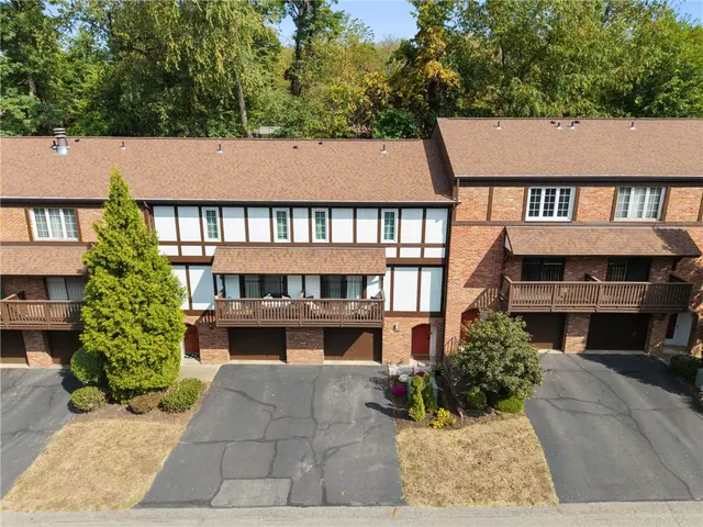 335 WOODBRIDGE DR gallery image 13