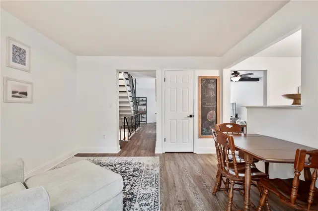 335 WOODBRIDGE DR gallery image 19