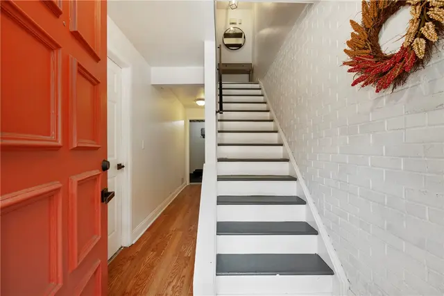 335 WOODBRIDGE DR gallery image 25