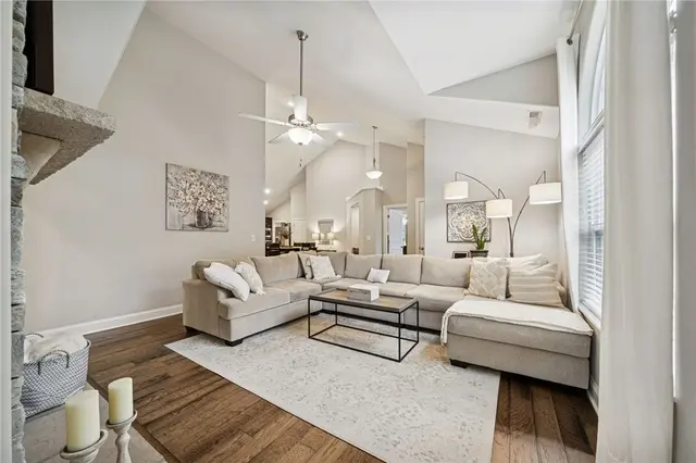 336 Saddlebrook Rd. gallery image 3