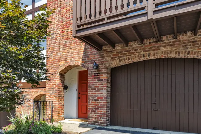 337 Woodbridge Dr gallery image 12