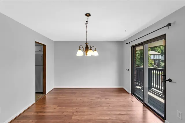 337 Woodbridge Dr gallery image 17