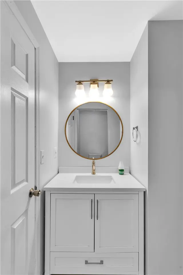 337 Woodbridge Dr gallery image 18