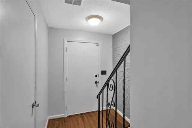 337 Woodbridge Dr gallery image 24