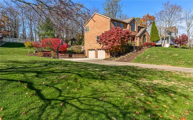 340 Fox Meadow Dr gallery image 10