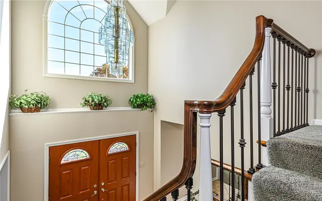 340 Fox Meadow Dr gallery image 17