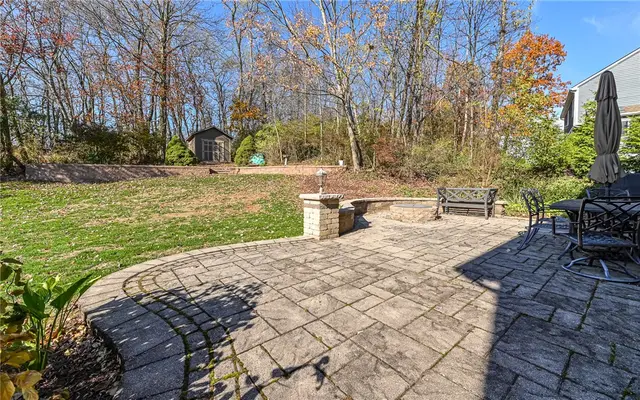 340 Fox Meadow Dr gallery image 19