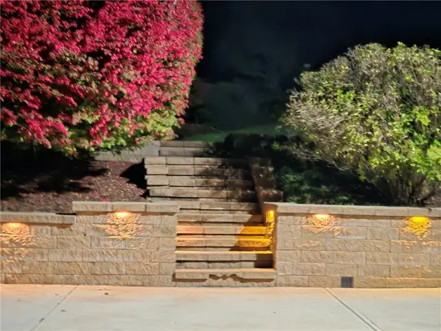 340 Fox Meadow Dr gallery image 36