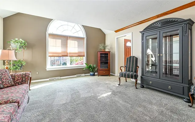 340 Fox Meadow Dr gallery image 40