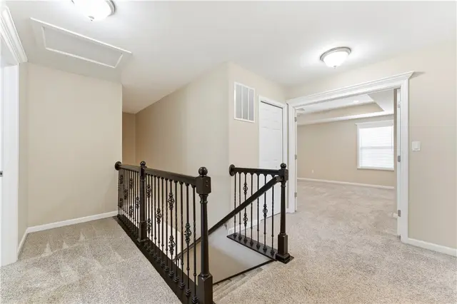 340 Trinity Way gallery image 23