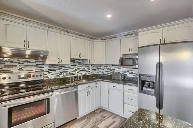 3402 Charlemagne Circle gallery image 8