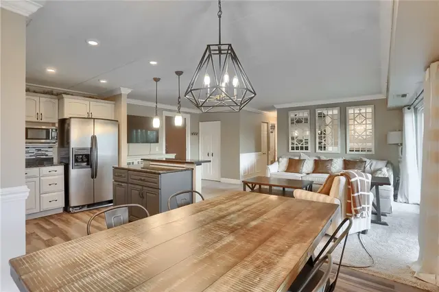 3402 Charlemagne Circle gallery image 16