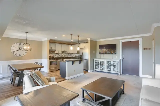 3402 Charlemagne Circle gallery image 19