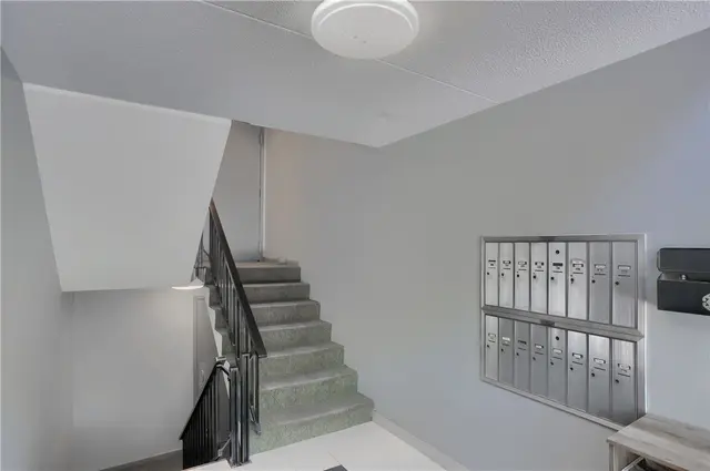 3402 Charlemagne Circle gallery image 20