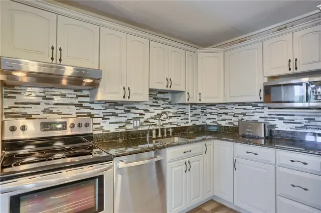 3402 Charlemagne Circle gallery image 26
