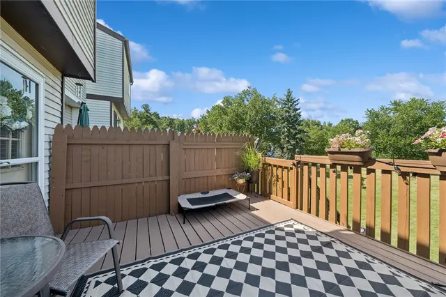 341 Fawn Trl gallery image 15