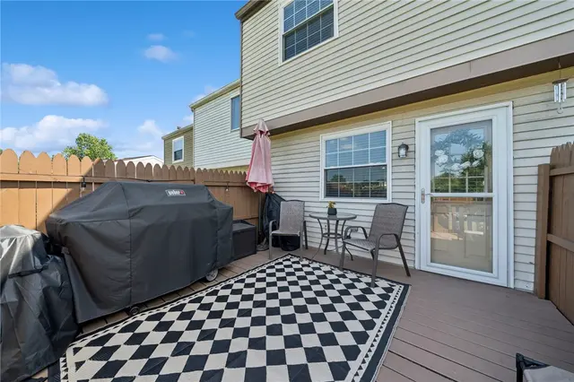 341 Fawn Trl gallery image 16