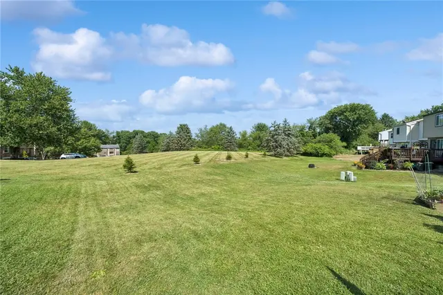 341 Fawn Trl gallery image 17