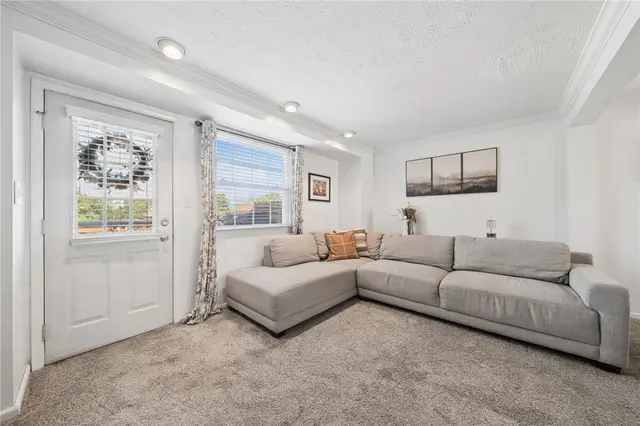341 Fawn Trl gallery image 20