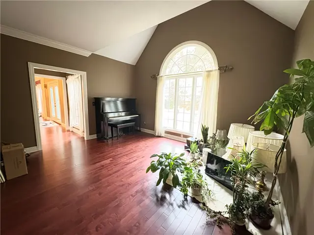 342 Steeplechase Dr gallery image 31