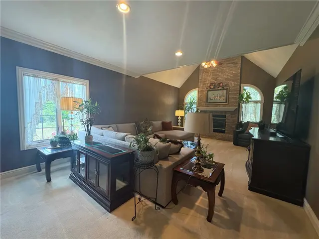 342 Steeplechase Dr gallery image 35