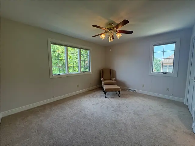 342 Steeplechase Dr gallery image 41