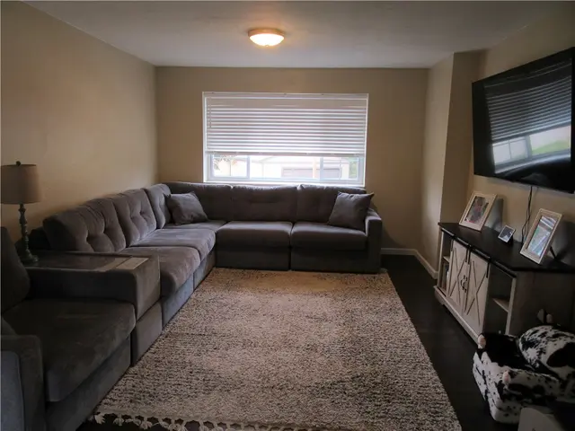 3444 E Stag Dr gallery image 3