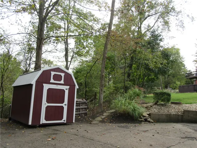 3444 E Stag Dr gallery image 5