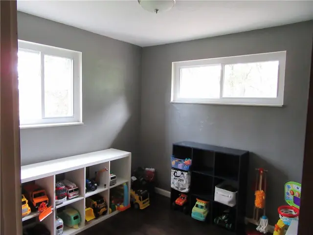 3444 E Stag Dr gallery image 8
