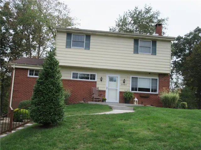 3444 E Stag Dr