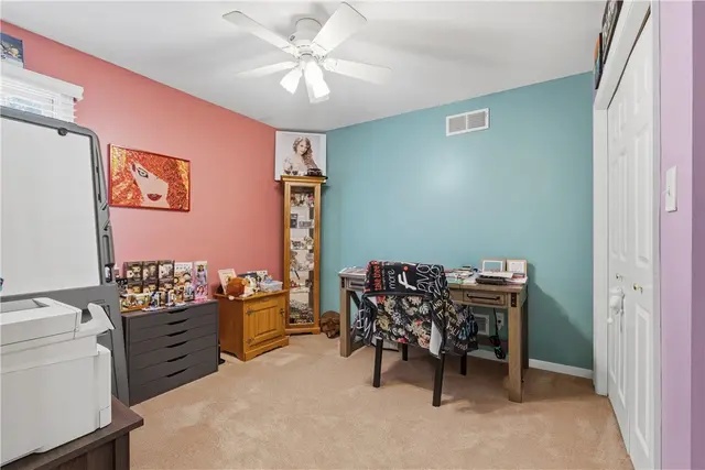 345 Ivy Dr gallery image 6