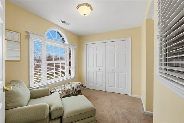 345 Ivy Dr gallery image 33