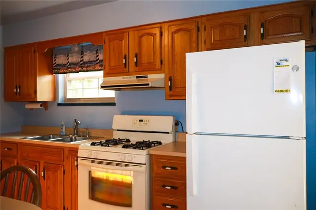 345 Siebert Rd gallery image 15