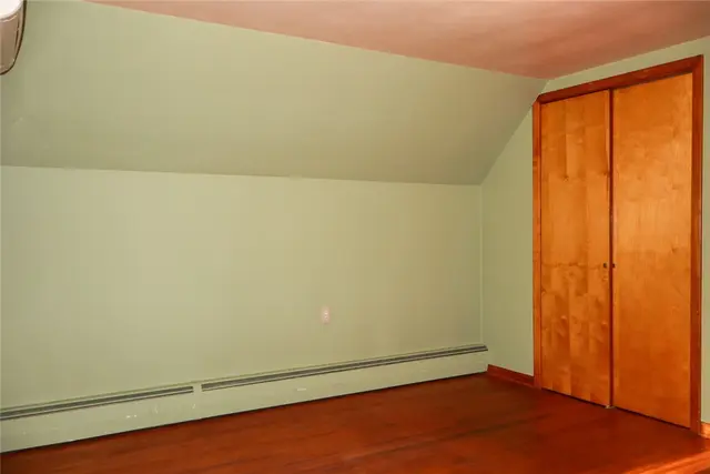 345 Siebert Rd gallery image 37