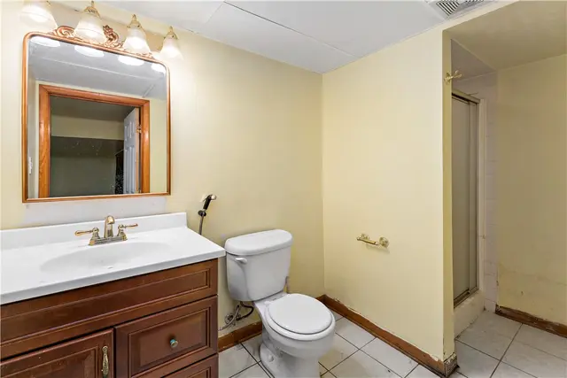 349 Siebert Rd gallery image 4