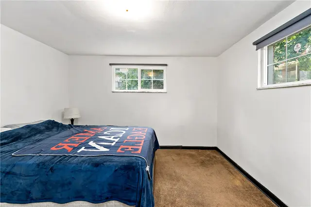 349 Siebert Rd gallery image 8