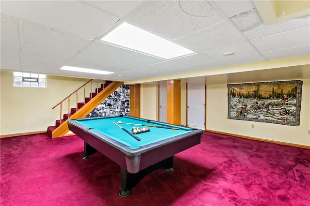 349 Siebert Rd gallery image 16
