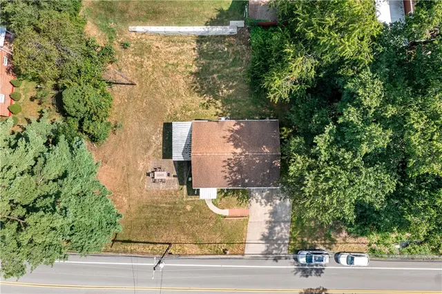 349 Siebert Rd gallery image 21