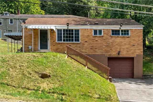 349 Siebert Rd