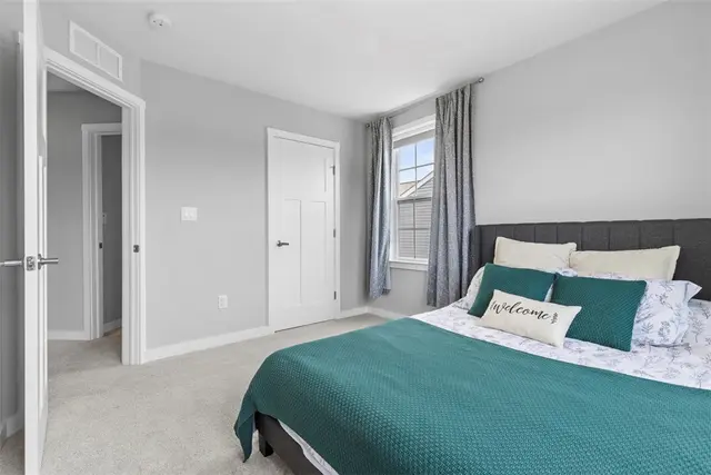 351 Trinity Way gallery image 22