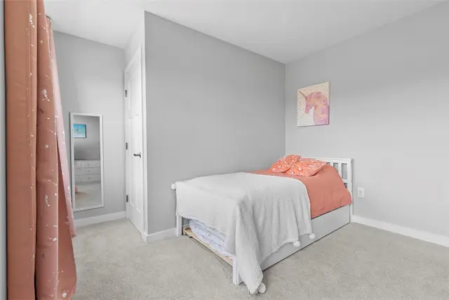 351 Trinity Way gallery image 25