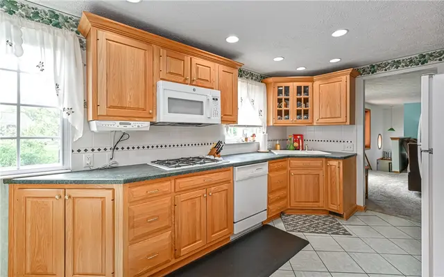 3511 Sunnyvale Dr gallery image 6