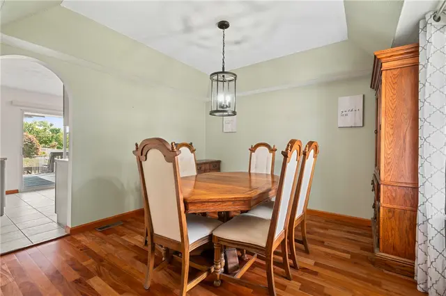 3525 Countrywood Dr gallery image 8