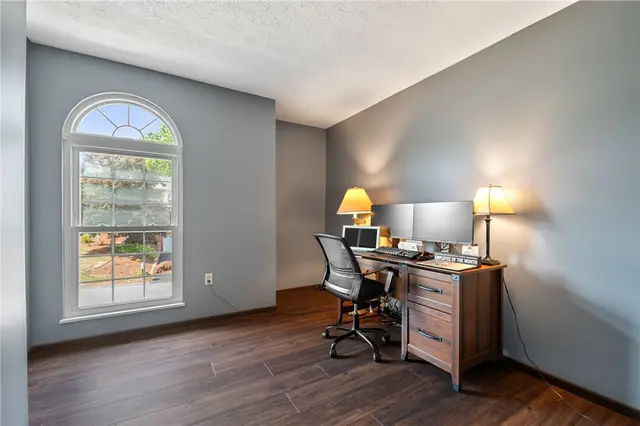 3525 Countrywood Dr gallery image 18