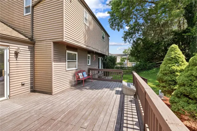 3530 Woodlake Dr gallery image 11