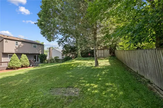 3530 Woodlake Dr gallery image 14