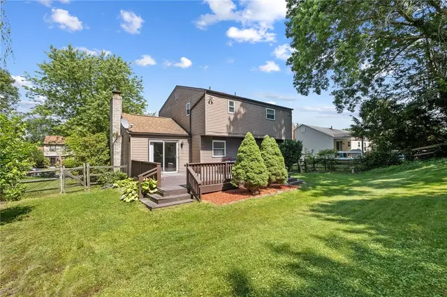 3530 Woodlake Dr gallery image 21