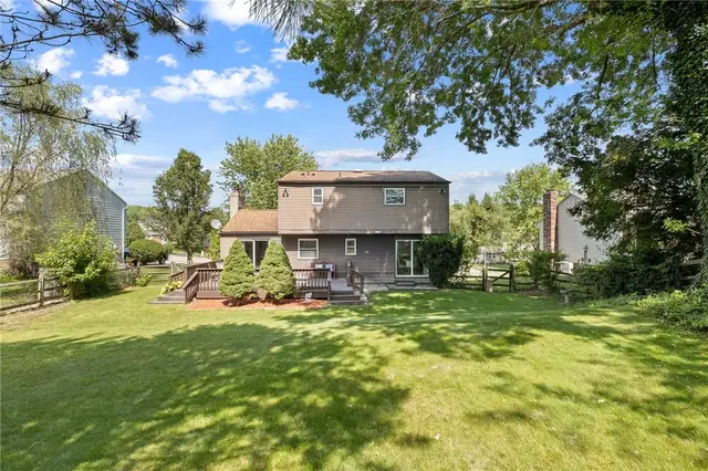 3530 Woodlake Dr gallery image 27
