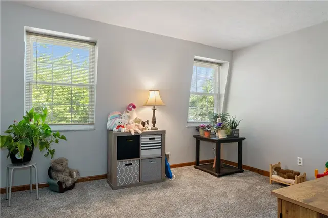 3530 Woodlake Dr gallery image 36