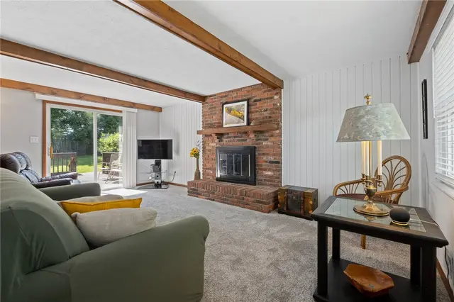 3530 Woodlake Dr gallery image 44